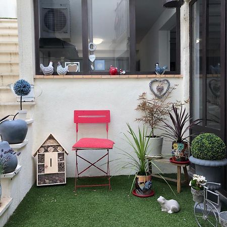 O 36 Rempart Sud B&B Aigues-Mortes Exterior foto