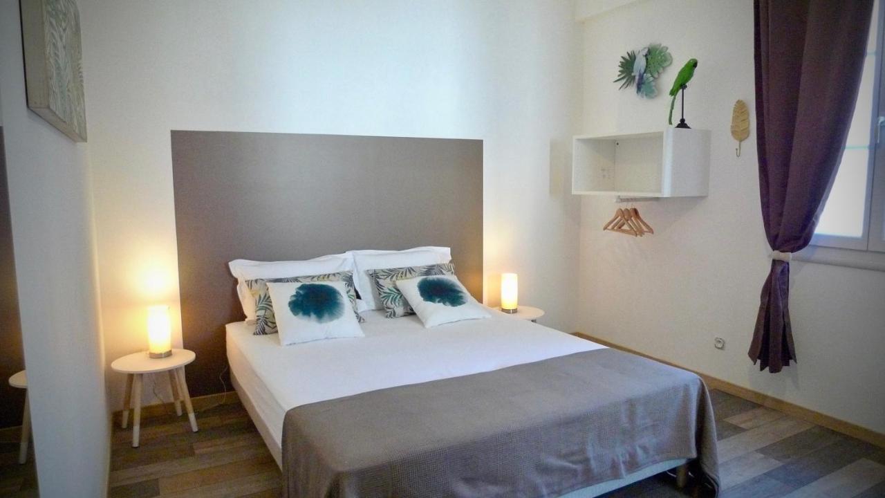O 36 Rempart Sud B&B Aigues-Mortes Exterior foto