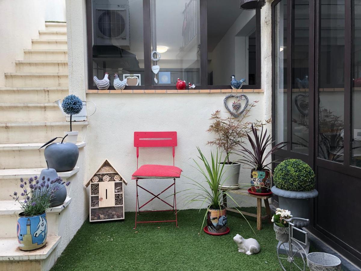 O 36 Rempart Sud B&B Aigues-Mortes Exterior foto