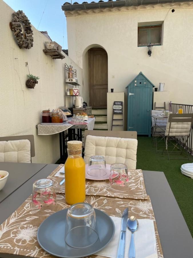 O 36 Rempart Sud B&B Aigues-Mortes Exterior foto